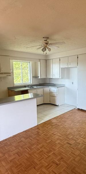 GRAND 5 ½ À LOUER – FLEURIMONT – DISPONIBLE MAINTENANT - Photo 1