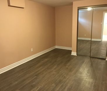 For Lease - 2535 Symington Court, Mississauga, Ontario - Photo 3