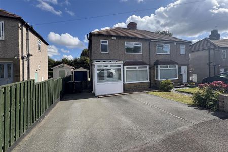 3 bedroom semi-detached house to rent - Photo 2