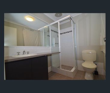 SECURE TOWN HOUSE - Photo 6