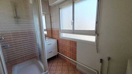 Location Appartement 5 Pièces 96 m² - Photo 5