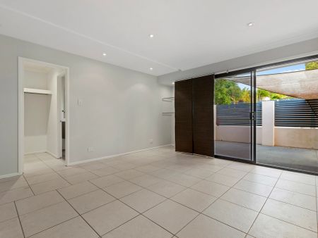 LARGE FAMILY HOME - MODERN - Photo 5