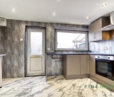 2 BEDROOM House - End Terrace - Photo 3