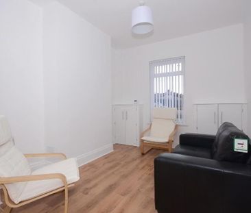 103 Donegall Avenue, Belfast, BT12 6LT - Photo 2