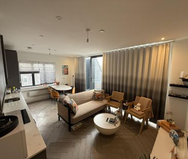 2 bedroom penthouse to rent - Photo 2