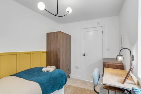 1 bedroom in a house share to rent - Photo 3