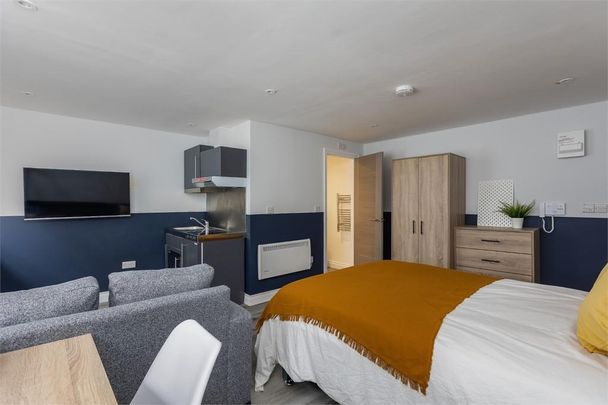 Studio to rent - Photo 1