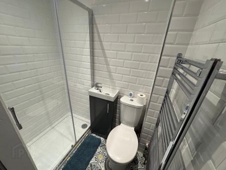 11 Rathcool Street, Belfast, BT9 7GA - Photo 4