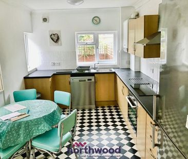 4 bedroom terraced house to rent - Photo 5