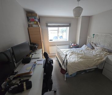 1 Bed Flat, Balham High Road, SW17 - Photo 4