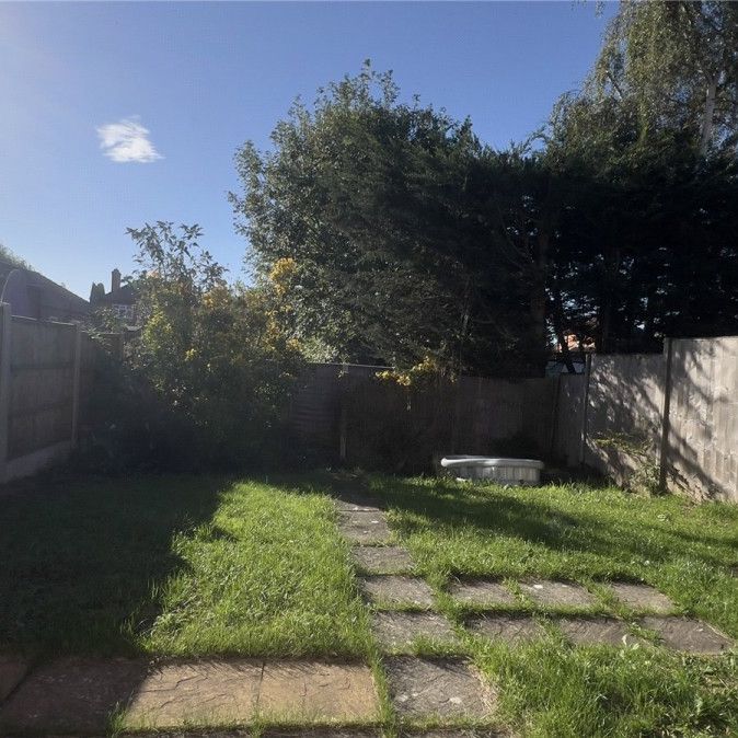 Sandhills Park, Newark, Notts, NG24 - Photo 1
