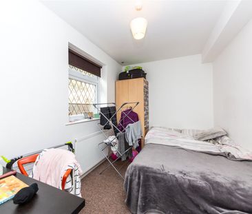 1 bedroom semi-detached house share to rent - Photo 3