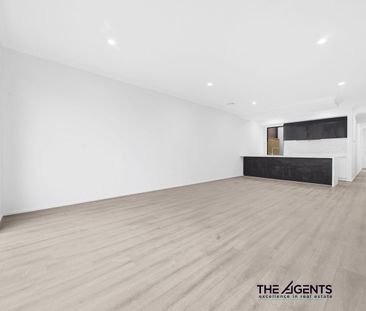 Spacious 4-bedroom Family Home - Photo 3