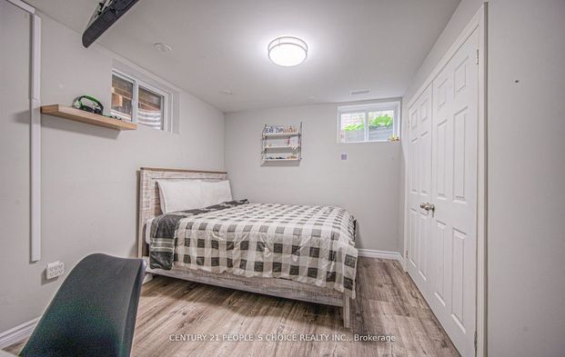 For Lease - 843 Brandenburg Boulevard, Waterloo, Ontario - Photo 1