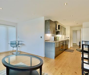 2 bedroom Flat to rent in St. James Gate, City Centre, Newcastle Up... - Photo 4