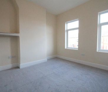 4 bedroom terraced house to rent - Photo 5