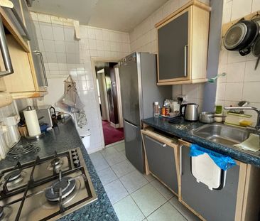 Room in a Shared House, Brooms Road, LU2 - Photo 5
