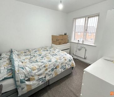 3 bedroom end of terrace house to rent - Photo 3