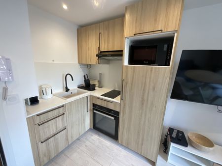 Location Appartement 1 pièce 24m² CAGNES SUR MER 06800 - Photo 4
