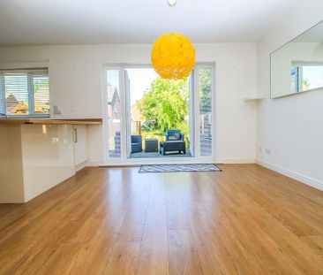 3 bedroom semi-detached house to rent - Photo 2