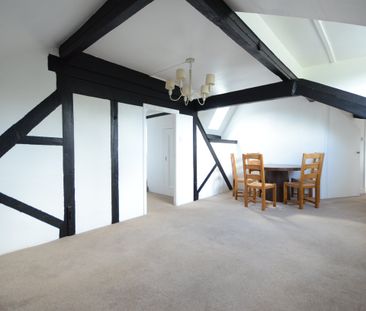 Sandhurst Lodge, Wokingham Road, Wokingham Road, RG45 - Photo 2