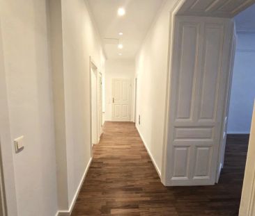 wunderschöne Stilaltbauwohnung ( 2 er WG tauglich ) - Mitten im 9. ... - Photo 2