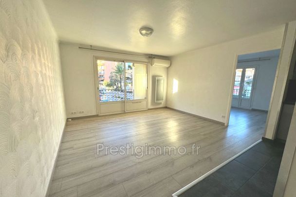 Centre-ville, Location appartement 2 pièces 35 m² - Photo 1