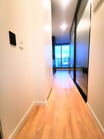 Stylish 1 Bedroom Central Apartment - Photo 4