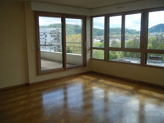 Location Appartement 4 pièces 93m² BESANCON 25000 - Photo 1