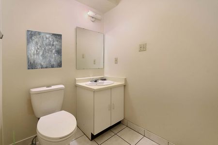 For Lease - 174 Roxanne Crescent, Toronto, Ontario - Photo 4