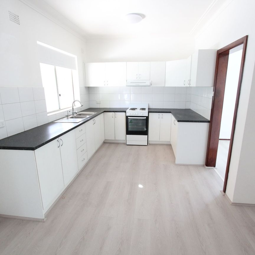 Walking Distance to Liverpool CBD - Photo 1