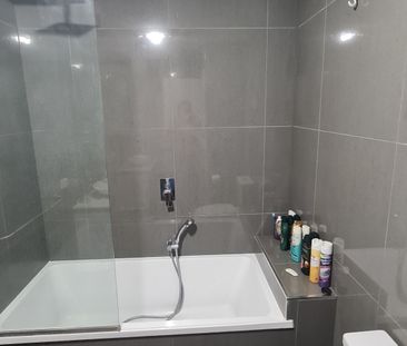 Mount Gravatt East - Photo 1