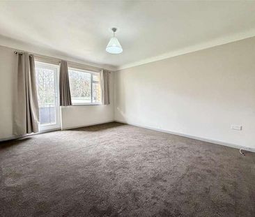 Berkeley Court, Wirral, CH49 - Photo 2