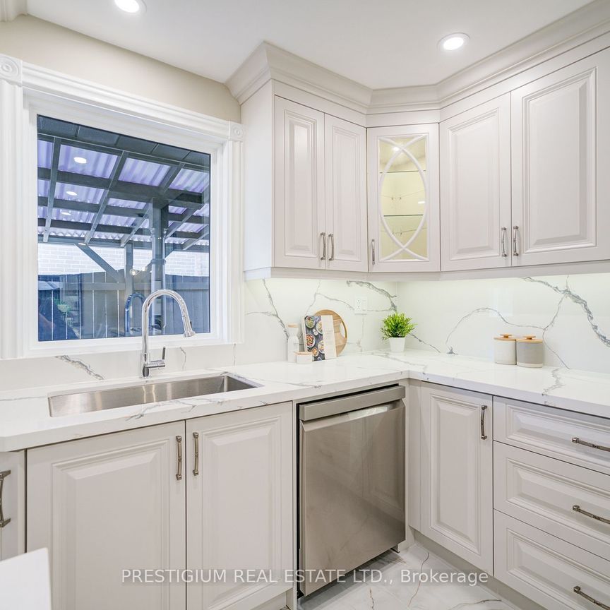 For Lease - 6 Willis Drive Unit# Upper Level, Brampton, Ontario - Photo 1