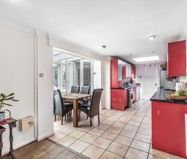 Sanway Close, Byfleet, Surrey, KT14 - Photo 1