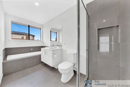 61 Positano Circuit, Berwick - Photo 4