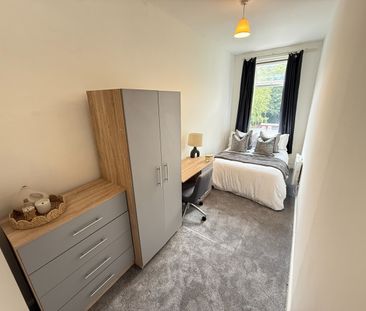 2 Bed Flat, Cardigan Road, LS6 - Photo 3