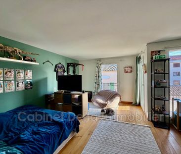 Location Appartement 2 pièces 80m² SANARY SUR MER 83110 - Photo 2