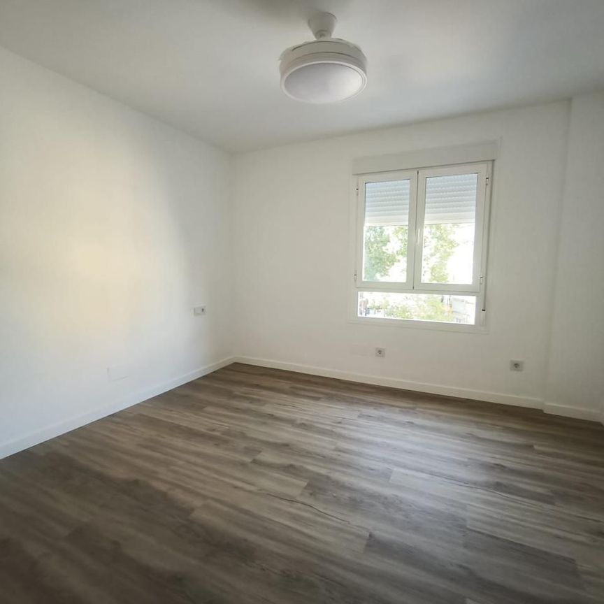 Piso de alquiler en Benalauria, 5, Portada Alta - Pol. Crta. De Cártama - Photo 1