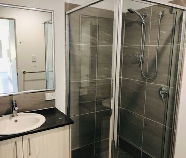 1 Bedroom Dualocc. property with HUGE Yard - Photo 3