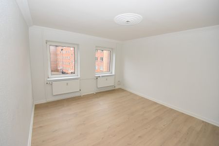 Nyrenoveret lejlighed med lys og kvalitet i Aalborg - Photo 2