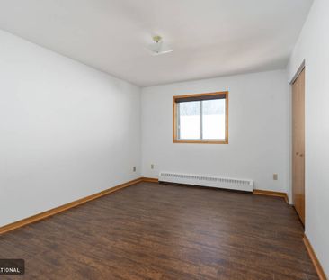 House for rent in Côte-Des-Neiges | Semi-furnished duplex - Photo 6