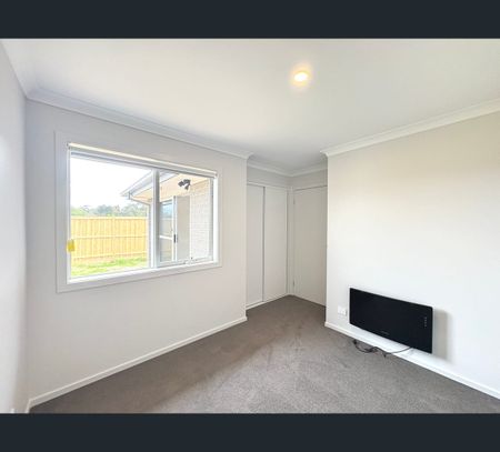 2 Munro Drive, Charlemont, Vic 3217 - Photo 4