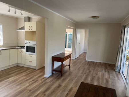 Beachlands, 2 Bedroom Unit - Photo 5