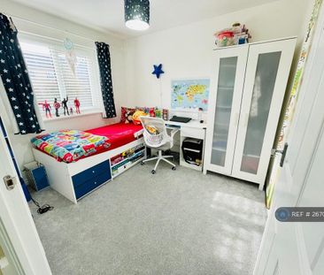 3 bedroom semi-detached house to rent - Photo 5