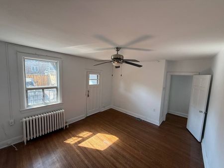 For Lease - 976 Avenue Rd Avenue Unit# main floor, Toronto, Ontario - Photo 5