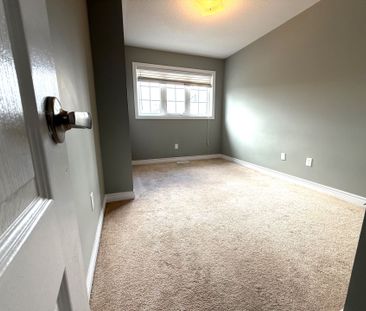 For Lease - 88 Banbridge Crescent Unit# Upper, Brampton, Ontario - Photo 4