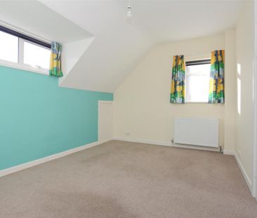 4 bedroom detached house to rent - Photo 4