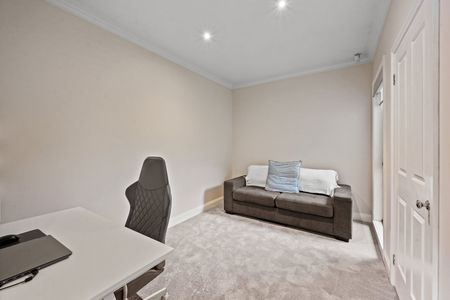 2/28 Mcnamara Avenue, Airport West VIC 3042 - Photo 3