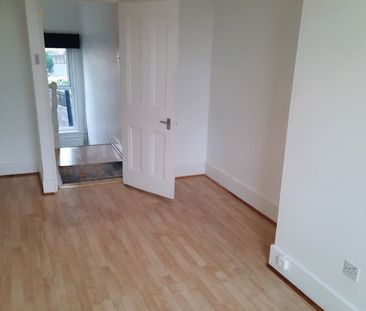 1 Bed Flat, Sydenham, SE26 - Photo 2